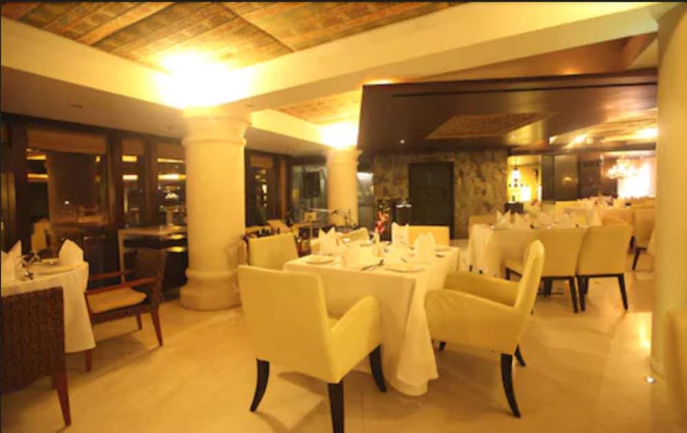 Peninsula Grand Hotell Mumbai Exteriör bild